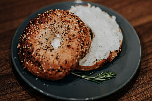 bagel with cream cheese