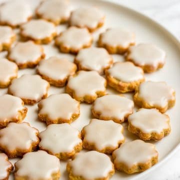 almond cookies with bananas featured image 360x361 1