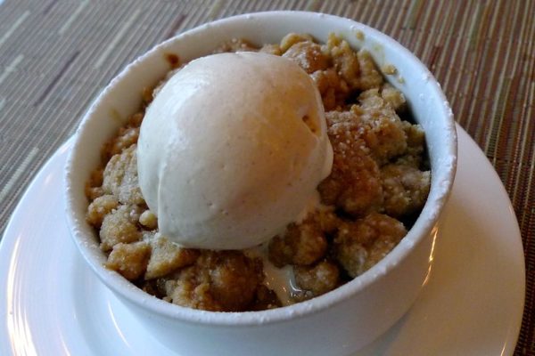 fruit crisp with ice cream