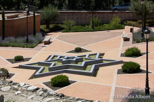 Jewish Spain? A six pointed star shaped fountain stands in Parque de Mohamed I in Madrid