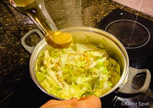 making a vegan cabbage stir fry