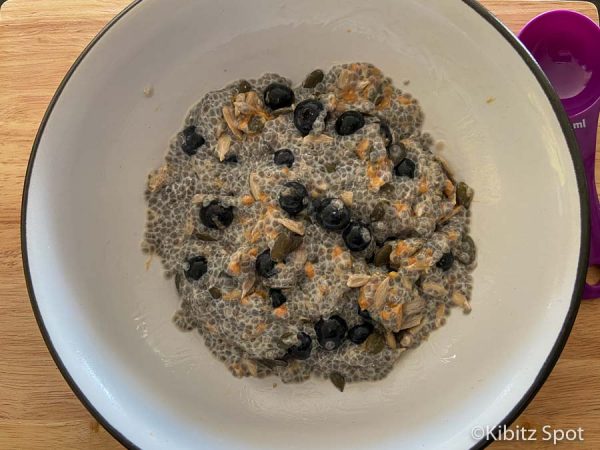 chia pudding breakfast bowl