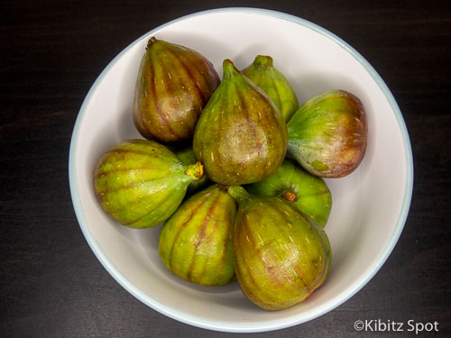Bowl of freshly picked figs