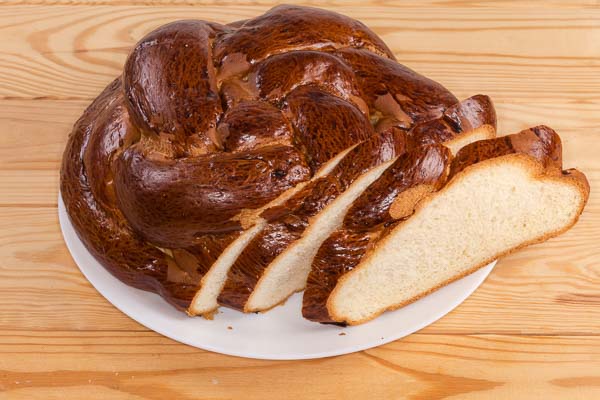 Round challah is filled with Rosh Hashanah food symbolism